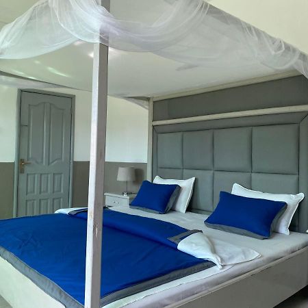 Pelican Residence Fajara Extérieur photo