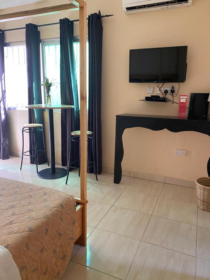 Pelican Residence Fajara Extérieur photo