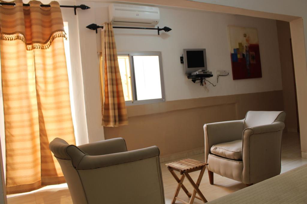 Pelican Residence Fajara Chambre photo