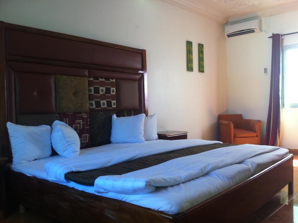 Pelican Residence Fajara Extérieur photo
