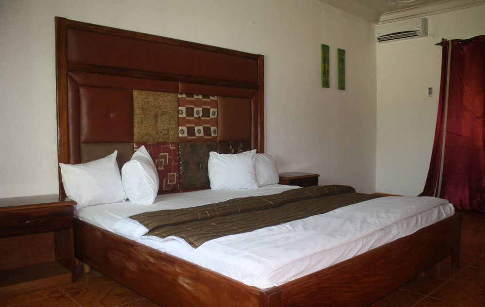 Pelican Residence Fajara Extérieur photo